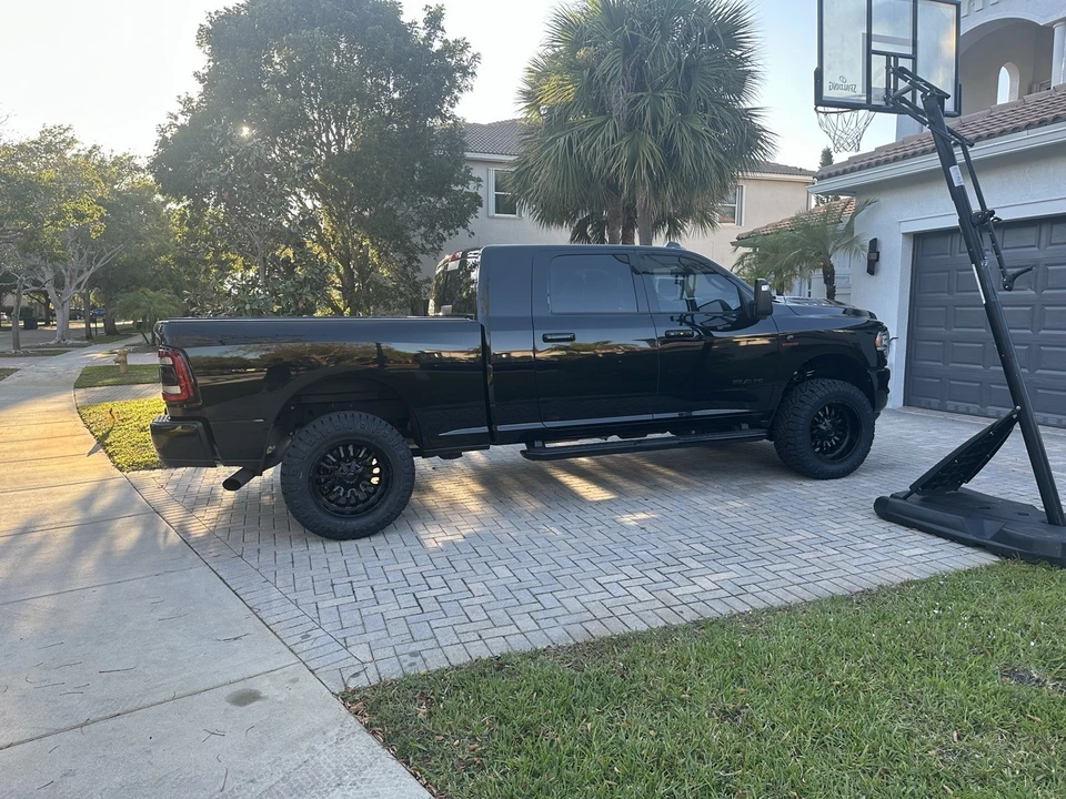 2024 Ram 2500 - Image 2 of 13