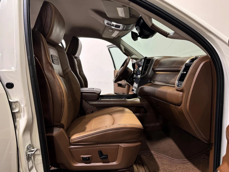 2024 Ram 2500 - Image 14 of 31