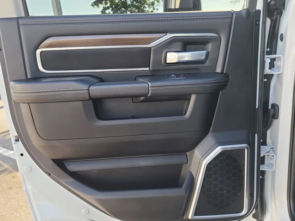 2024 Ram 2500 - Image 10 of 21