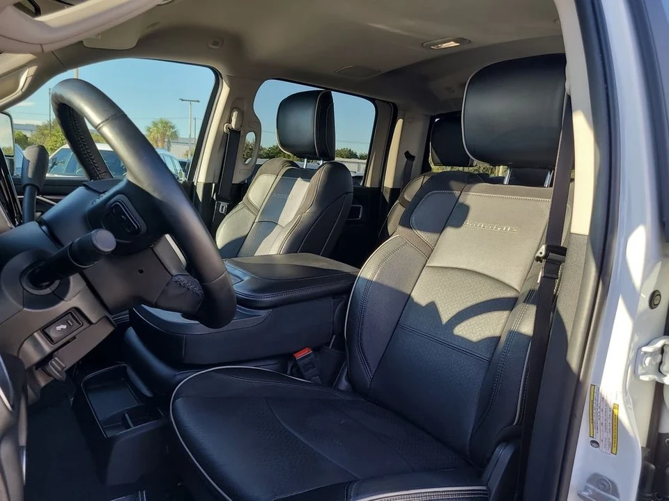 2024 Ram 2500 - Image 18 of 21
