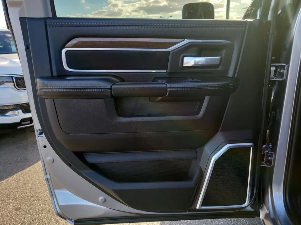 2024 Ram 2500 - Image 10 of 21
