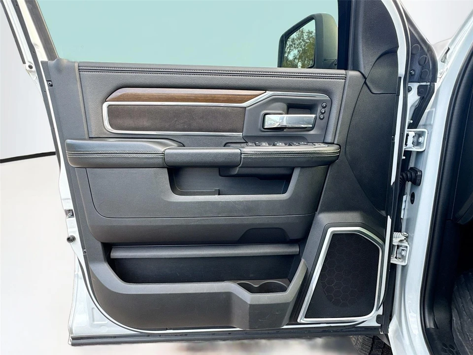 2024 Ram 2500 - Image 18 of 21