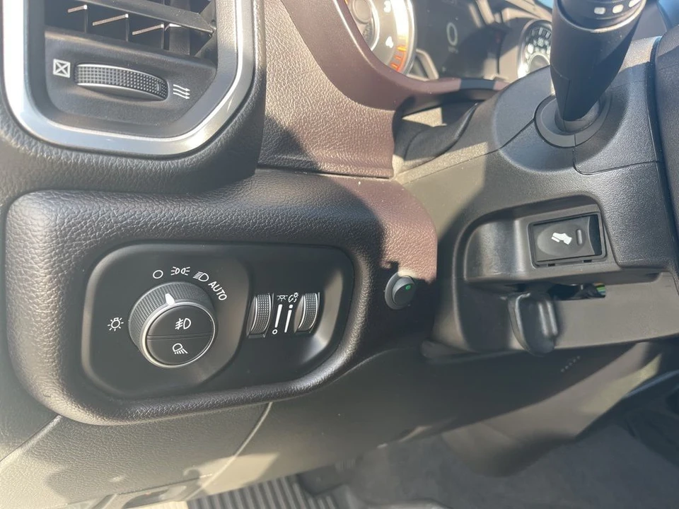 2024 Ram 2500 - Image 27 of 31