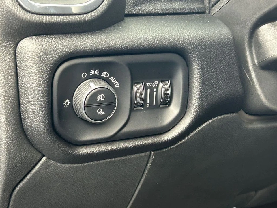 2024 Ram 2500 - Image 11 of 31