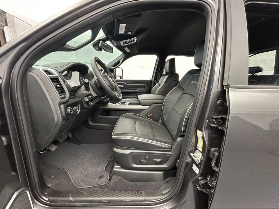 2024 Ram 2500 - Image 13 of 31