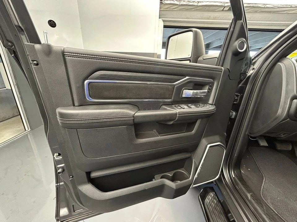 2024 Ram 2500 - Image 14 of 31