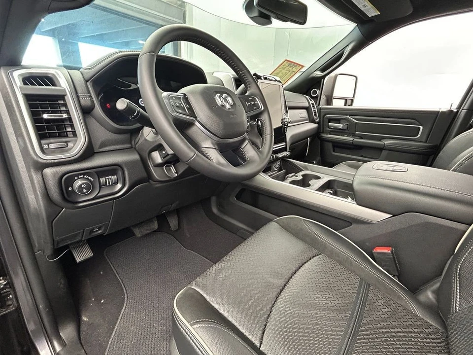 2024 Ram 2500 - Image 15 of 31