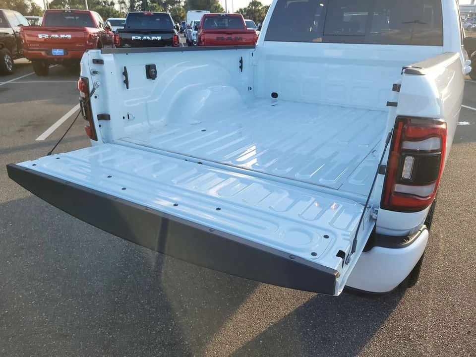 2024 Ram 2500 - Image 9 of 12
