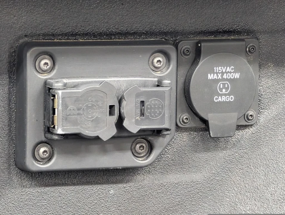2024 Ram 2500 - Image 31 of 31