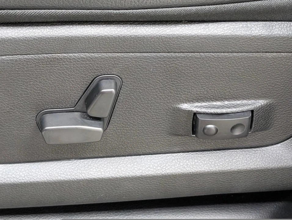 2024 Ram 2500 - Image 18 of 31