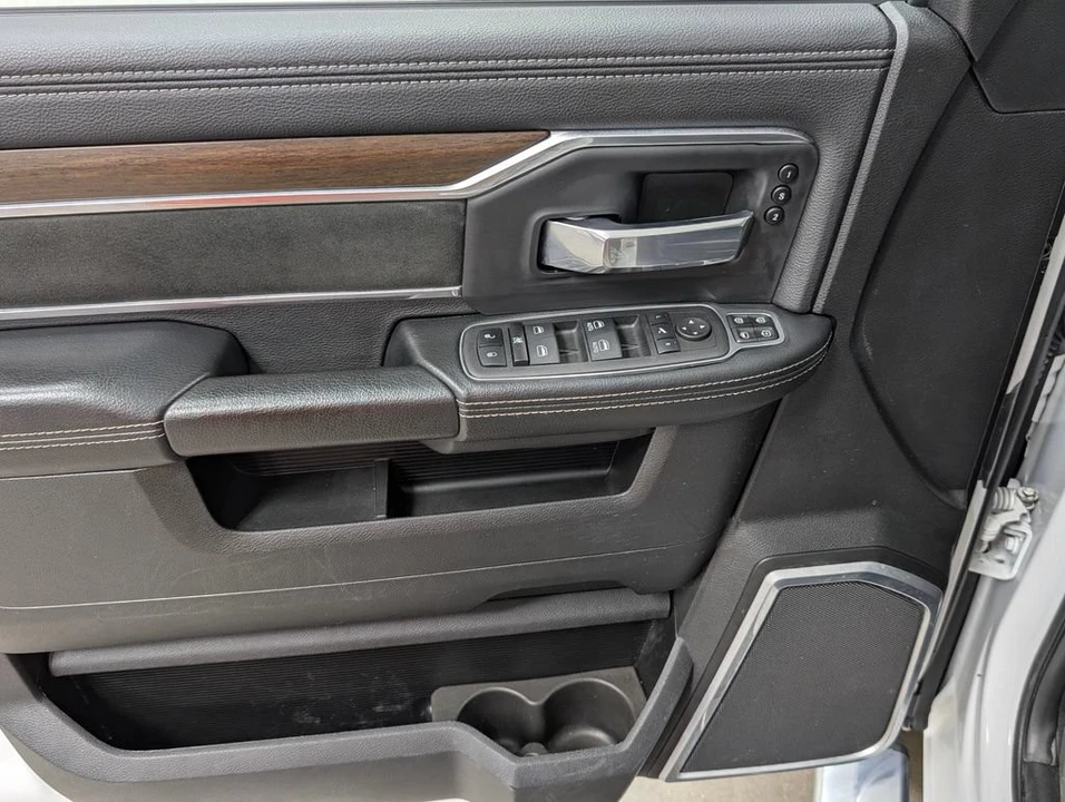 2024 Ram 2500 - Image 16 of 31