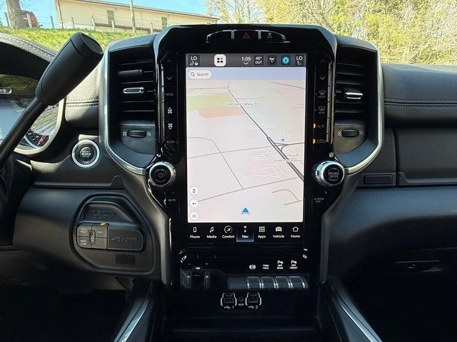 2024 Ram 2500 - Image 25 of 31