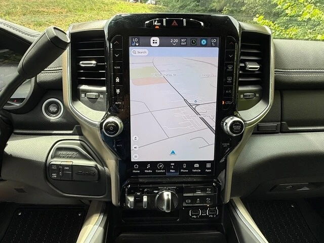 2024 Ram 2500 - Image 27 of 31
