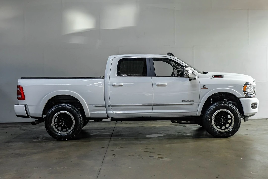 2024 Ram 2500 - Image 11 of 31