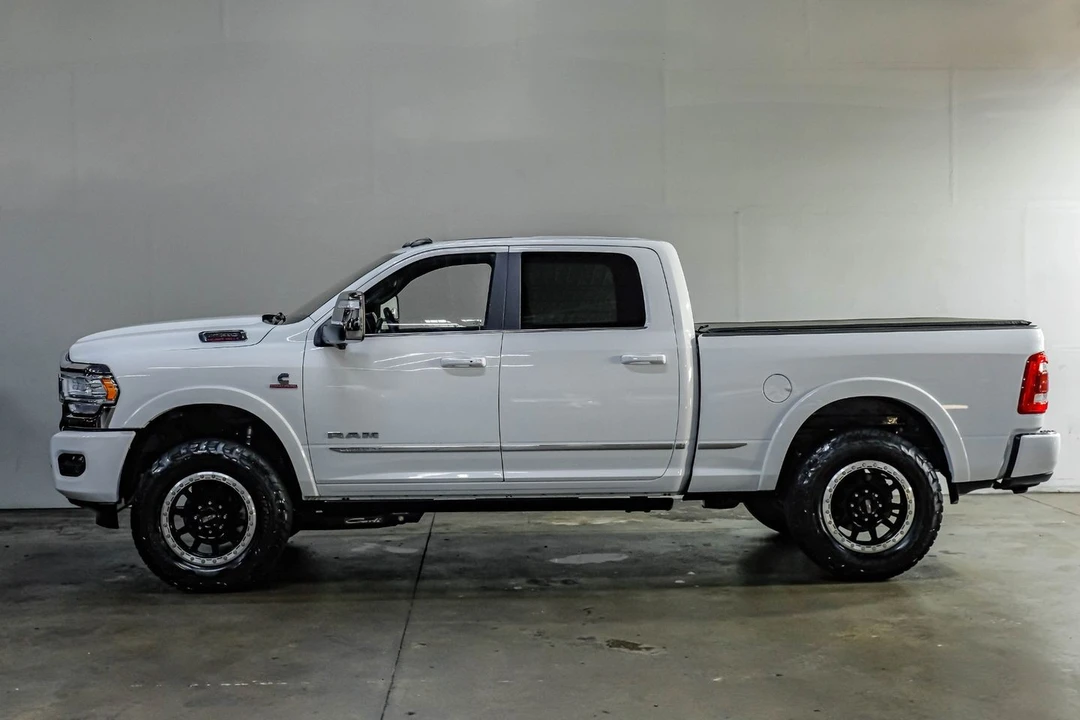 2024 Ram 2500 - Image 17 of 31