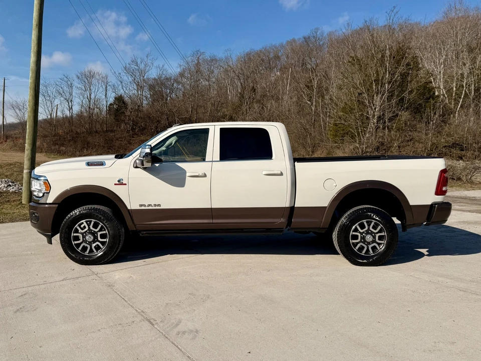 2024 Ram 2500 - Image 9 of 31