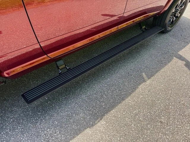 2024 Ram 2500 - Image 7 of 31