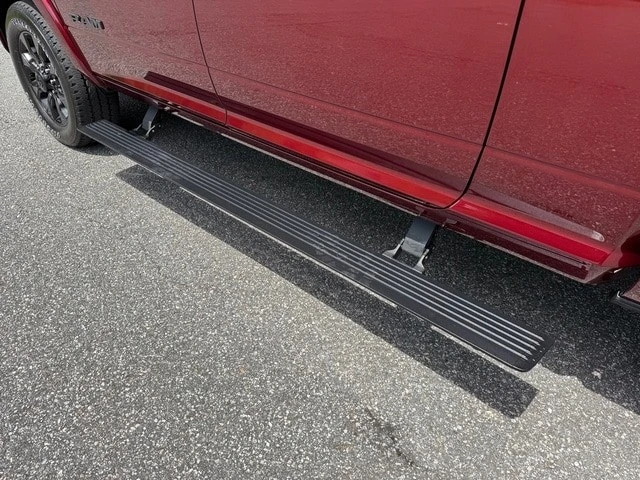 2024 Ram 2500 - Image 11 of 31
