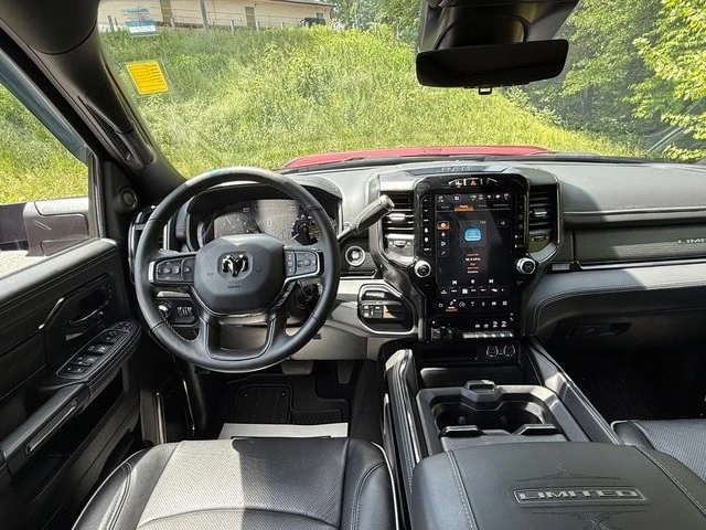 2024 Ram 2500 - Image 13 of 31