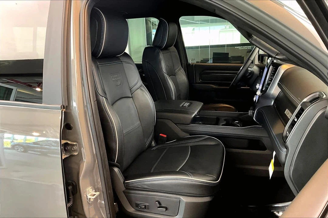 2024 Ram 2500 - Image 9 of 12