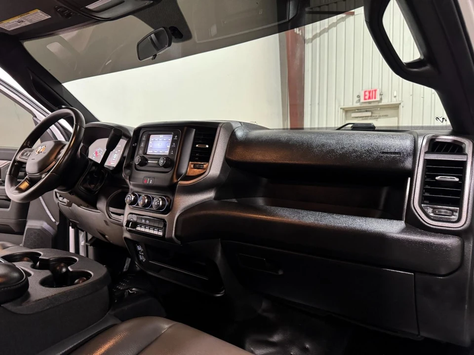 2024 Ram 2500 - Image 18 of 31