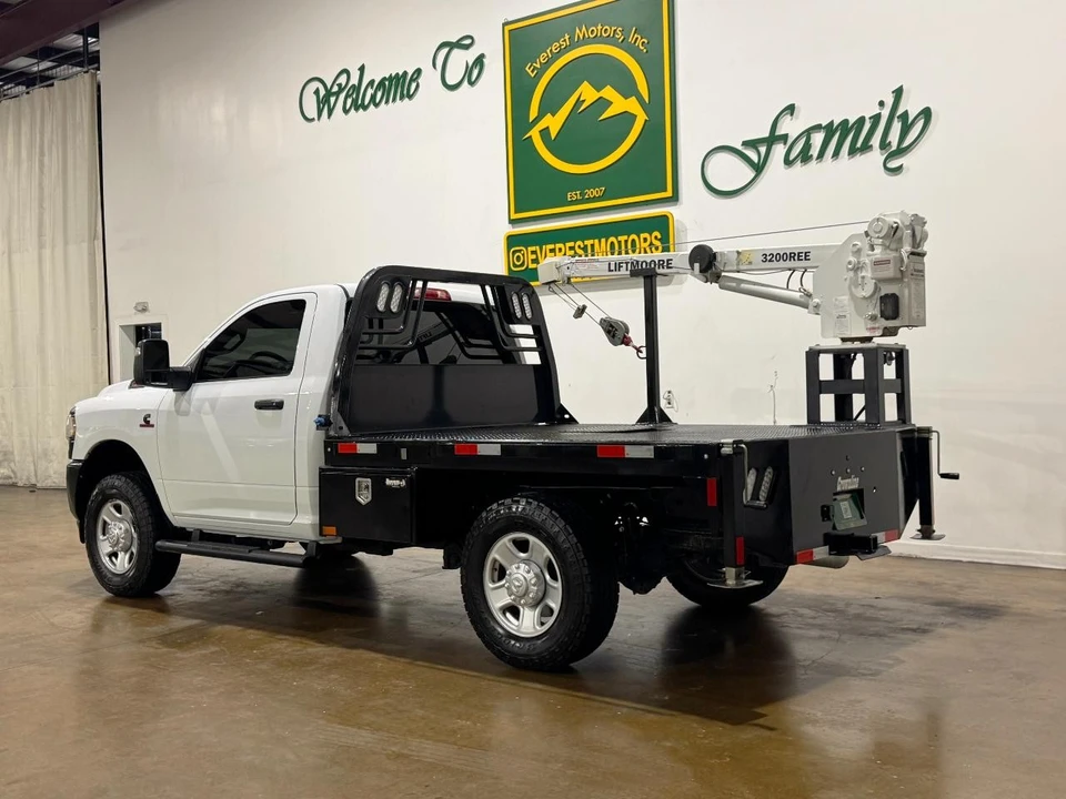 2024 Ram 2500 - Image 6 of 31