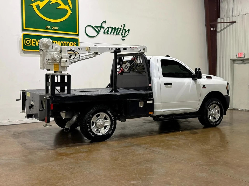 2024 Ram 2500 - Image 3 of 31