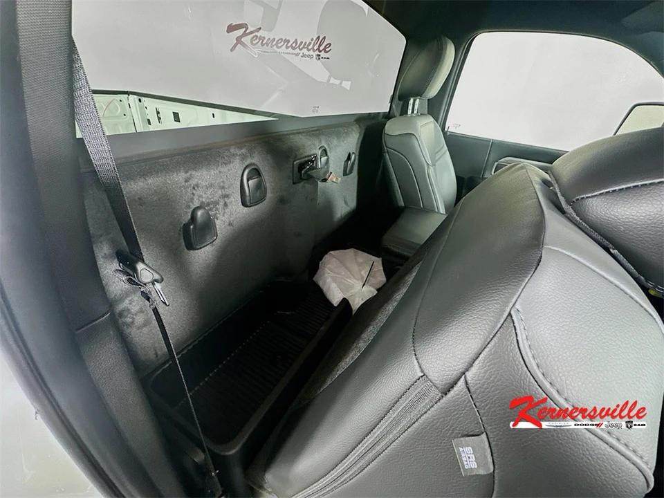 2024 Ram 2500 - Image 10 of 12