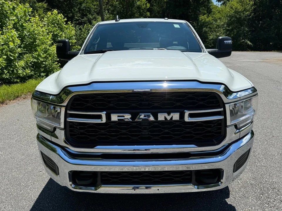 2024 Ram 2500 - Image 4 of 12