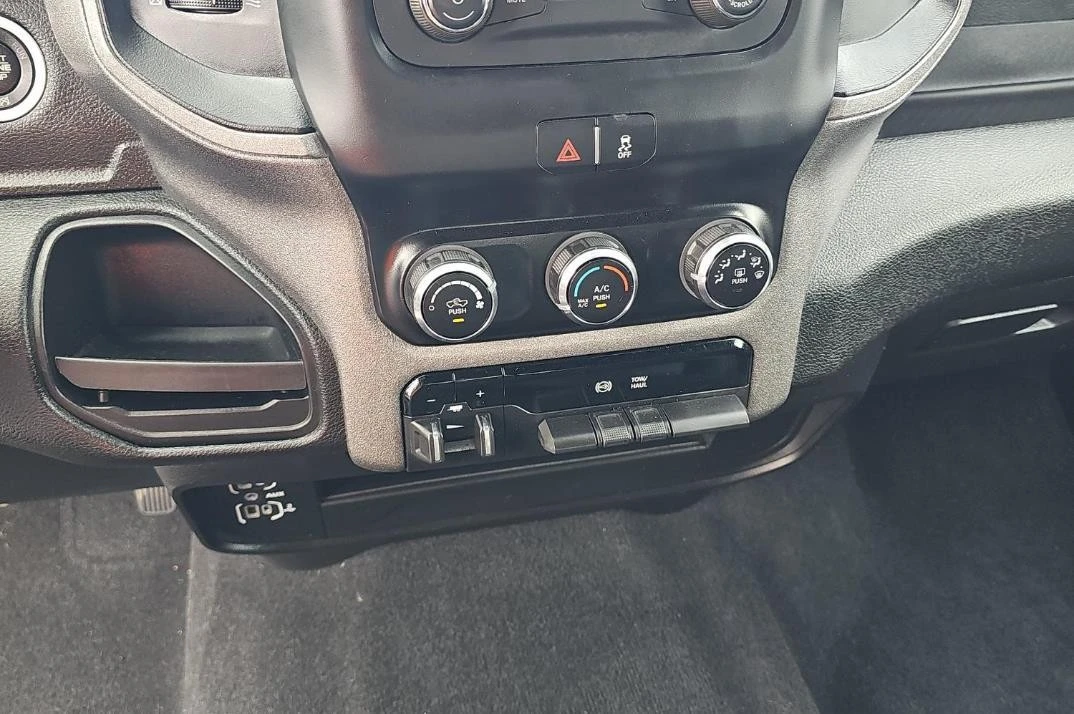 2024 Ram 2500 - Image 9 of 18