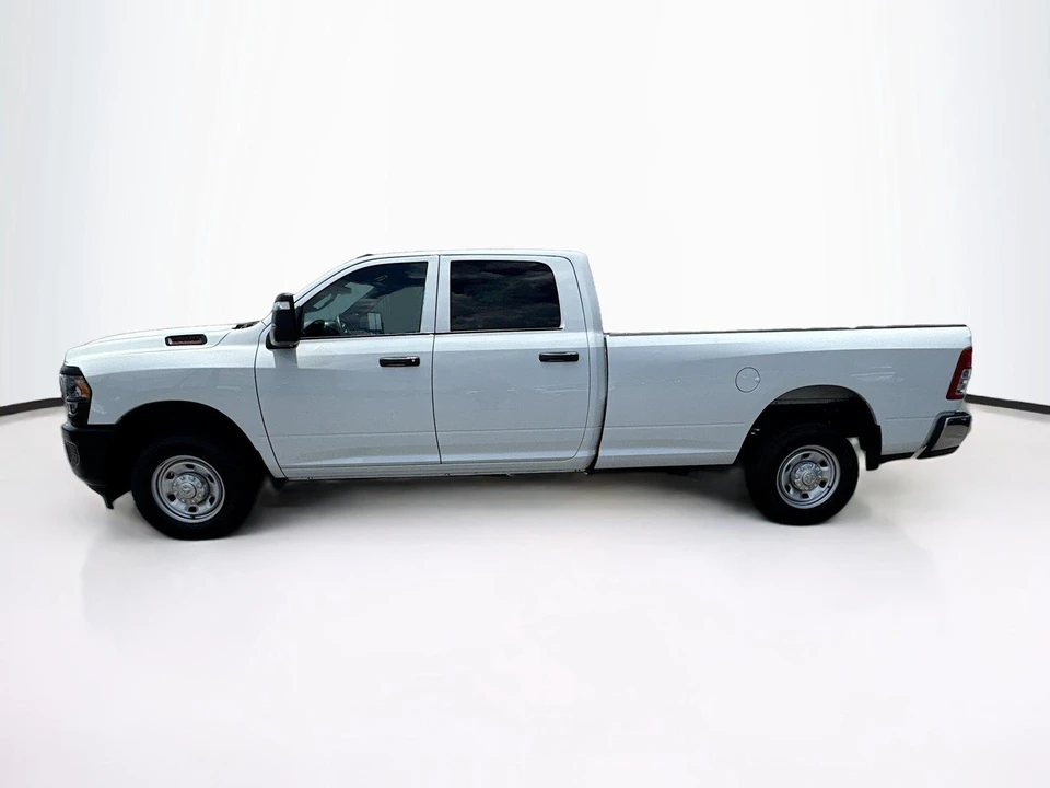 2024 Ram 2500 - Image 2 of 31