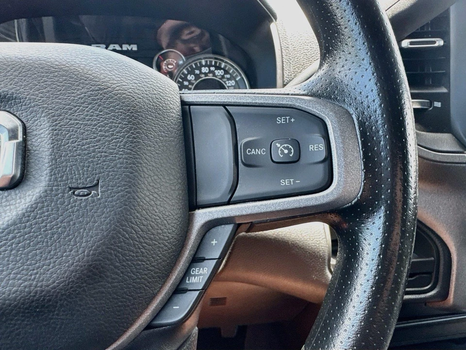 2024 Ram 2500 - Image 14 of 31