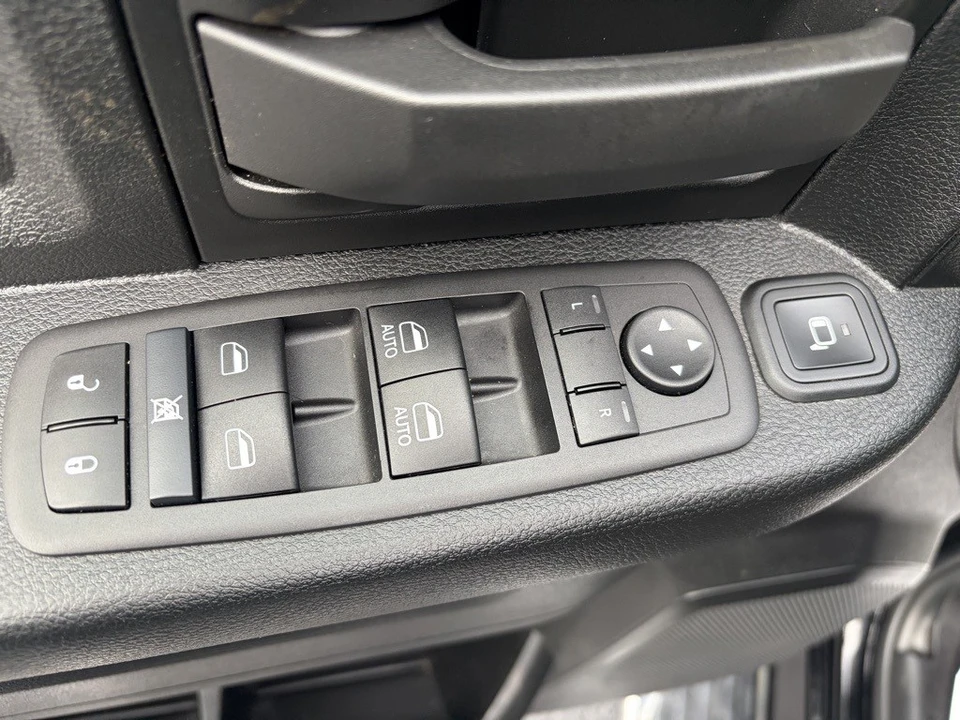 2024 Ram 2500 - Image 9 of 12