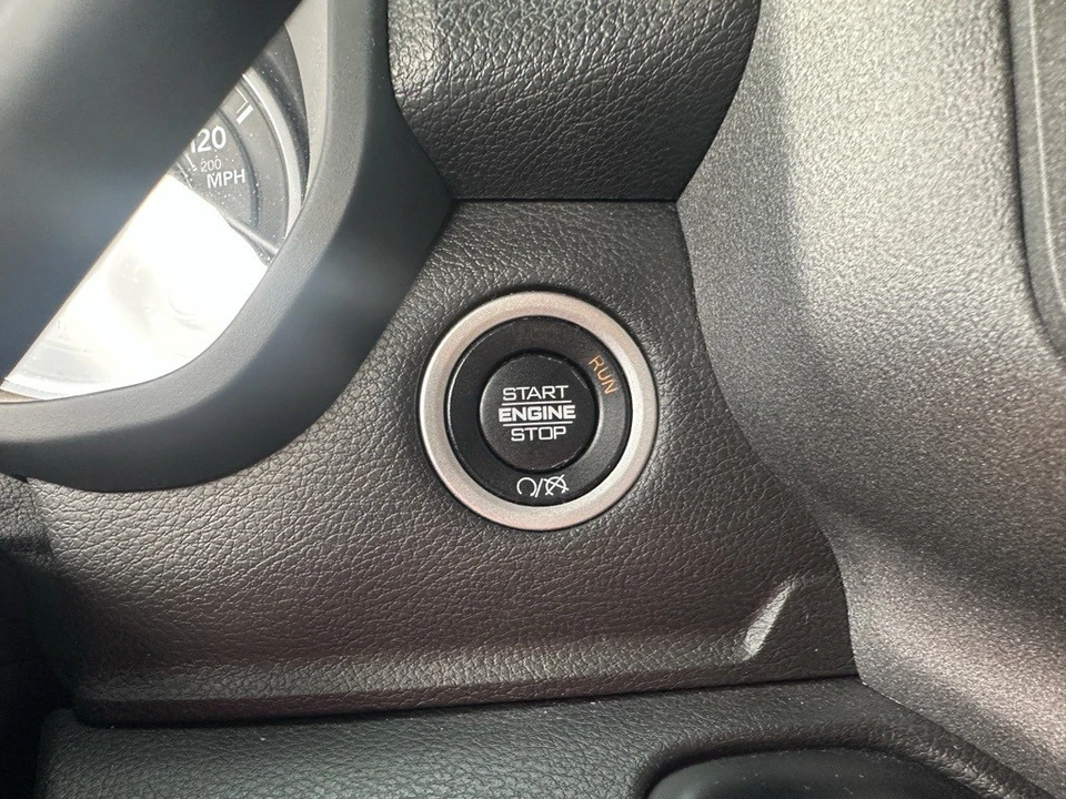 2024 Ram 2500 - Image 9 of 12