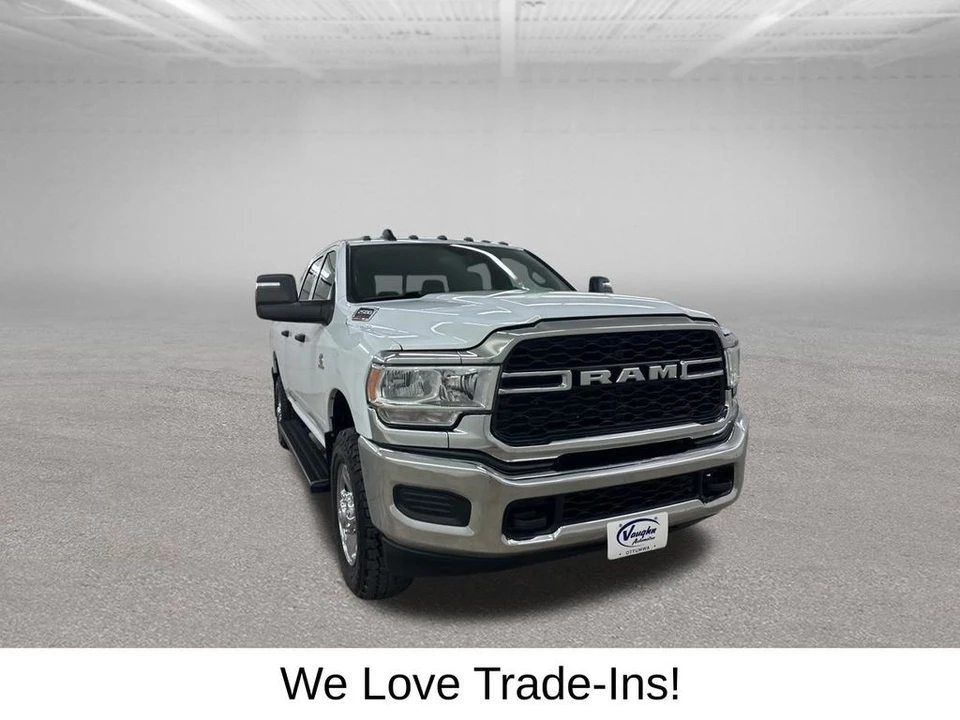 2024 Ram 2500 - Image 3 of 31