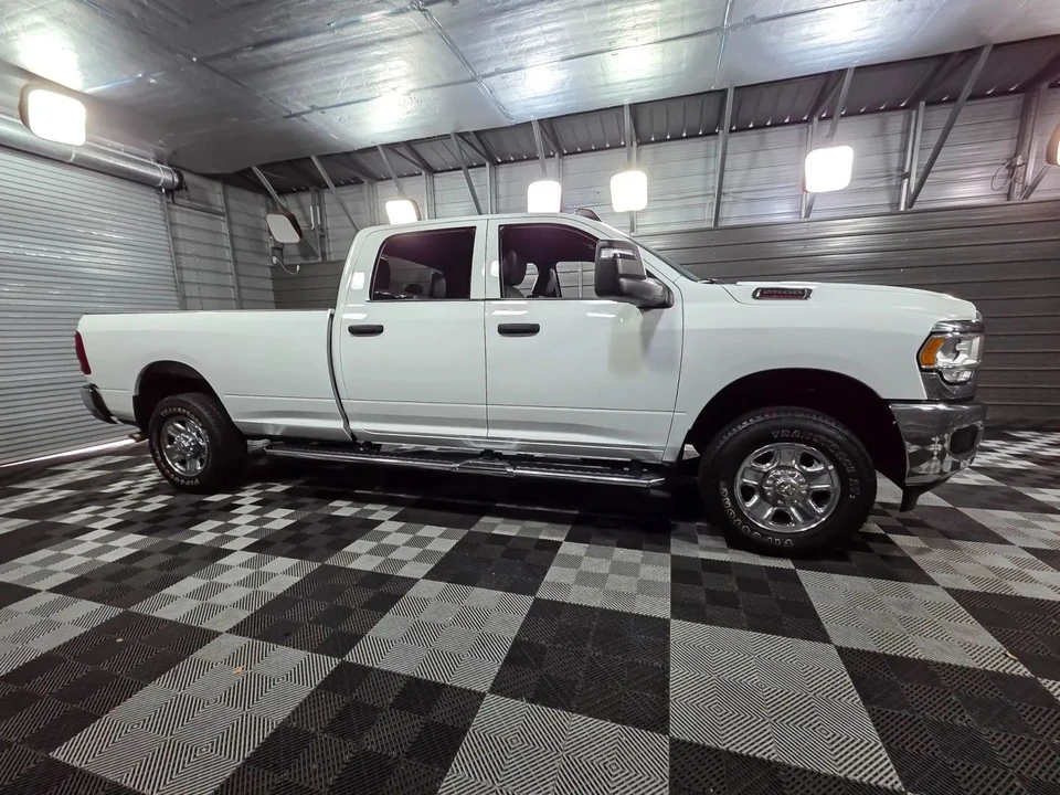 2024 Ram 2500 - Image 9 of 12