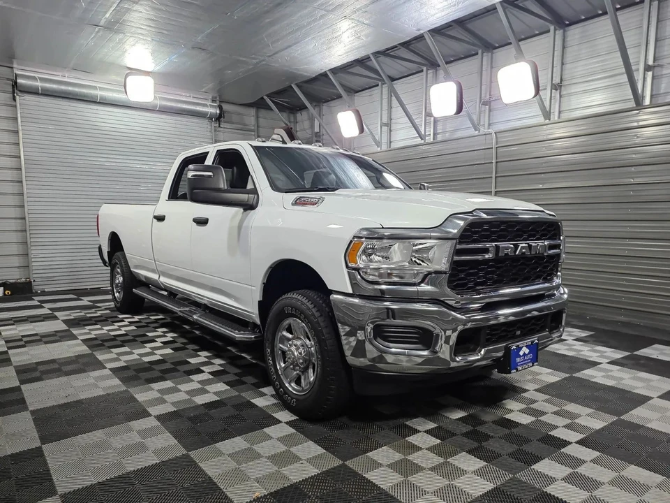 2024 Ram 2500 - Image 4 of 12