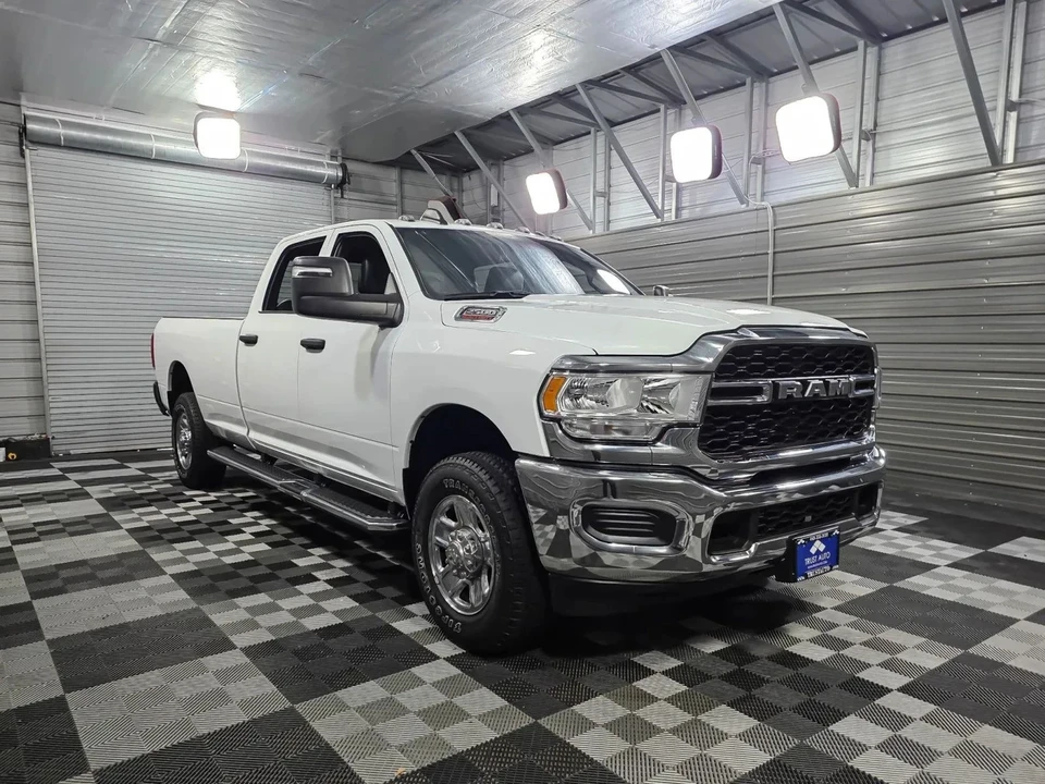 2024 Ram 2500 - Image 4 of 12