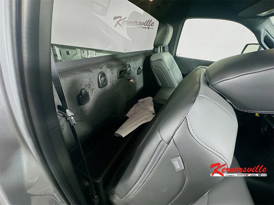 2024 Ram 2500 - Image 10 of 12