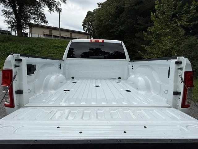 2024 Ram 2500 - Image 8 of 12