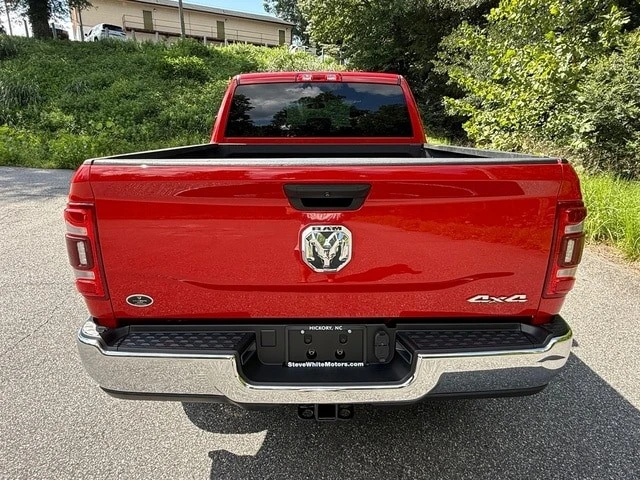 2024 Ram 2500 - Image 7 of 28