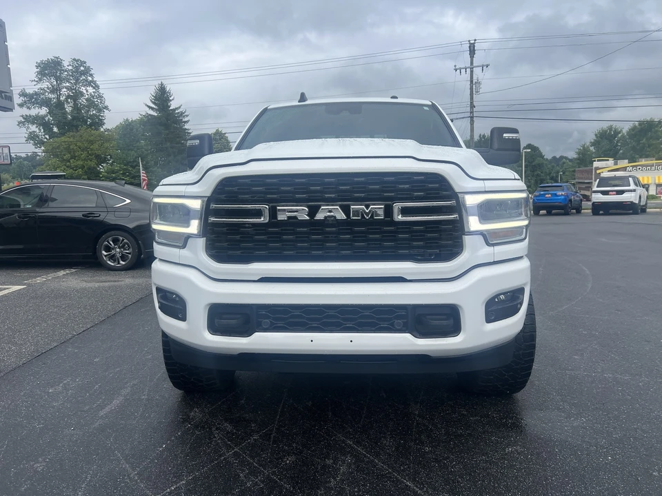 2024 Ram 3500 - Image 5 of 31
