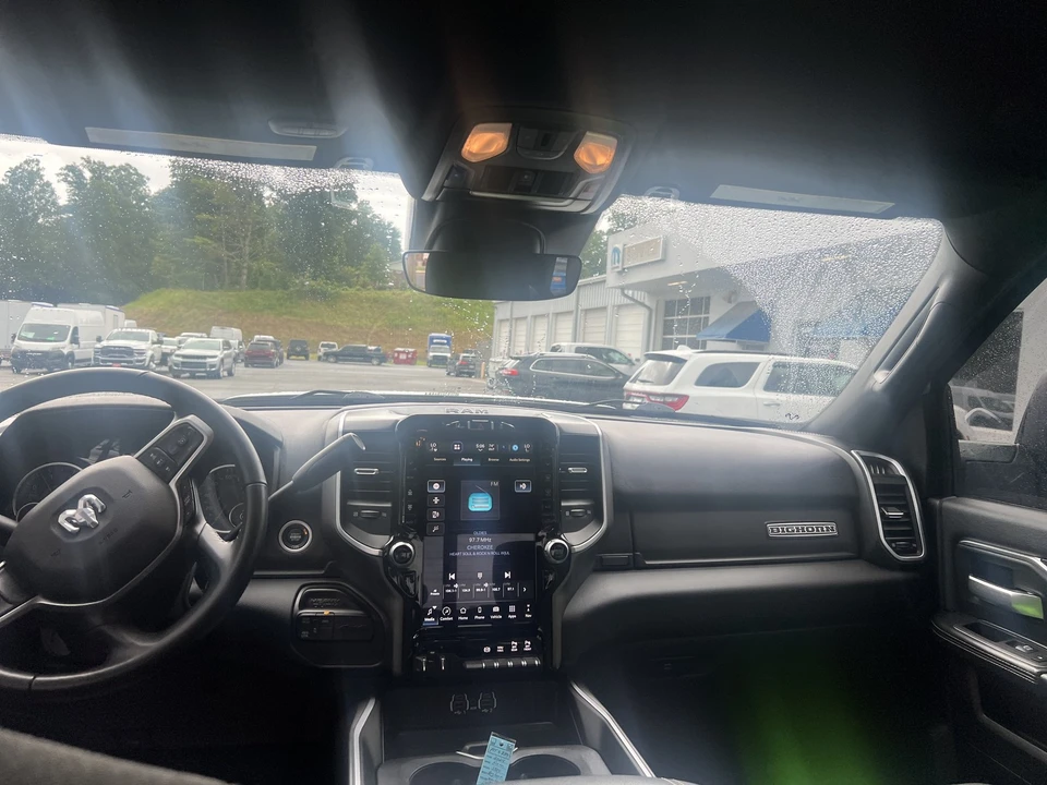 2024 Ram 3500 - Image 23 of 31
