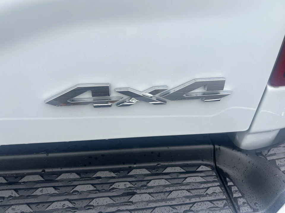 2024 Ram 3500 - Image 11 of 31