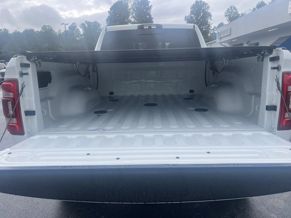2024 Ram 3500 - Image 12 of 31