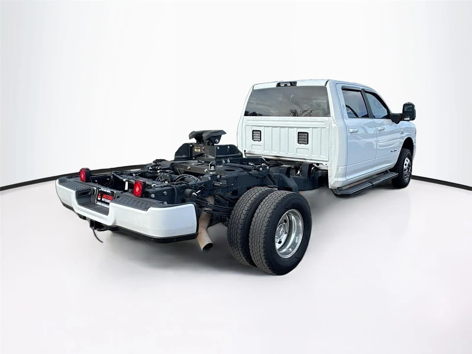 2024 Ram 3500 - Image 7 of 8