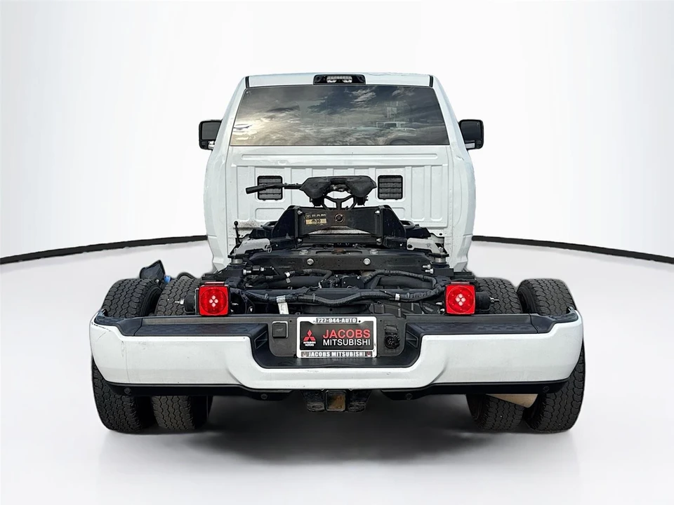 2024 Ram 3500 - Image 6 of 8