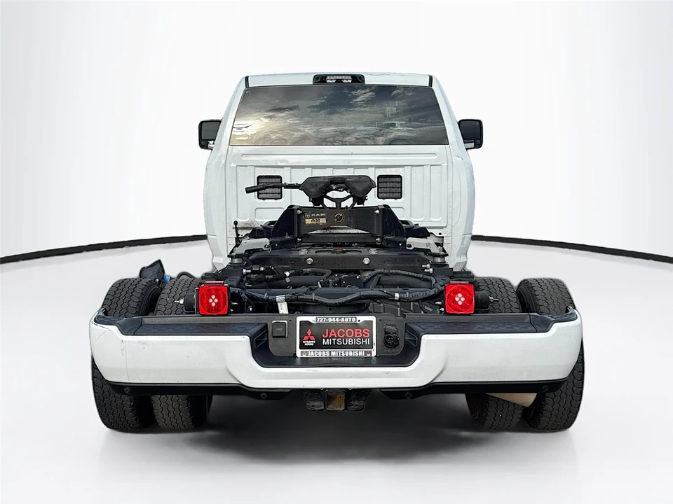 2024 Ram 3500 - Image 6 of 8