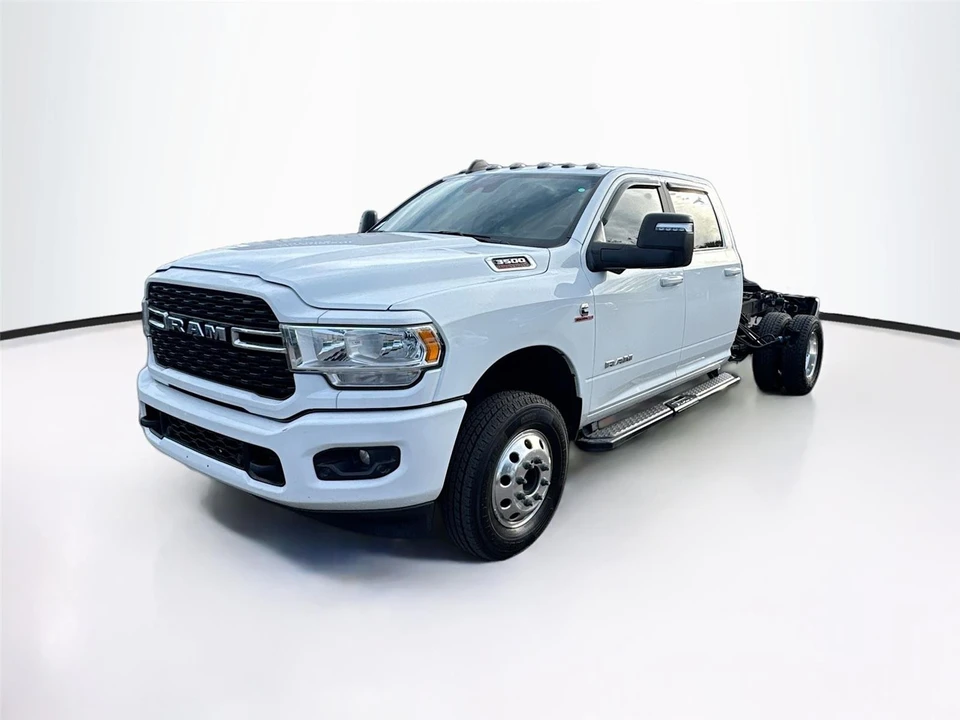 2024 Ram 3500 - Image 3 of 8