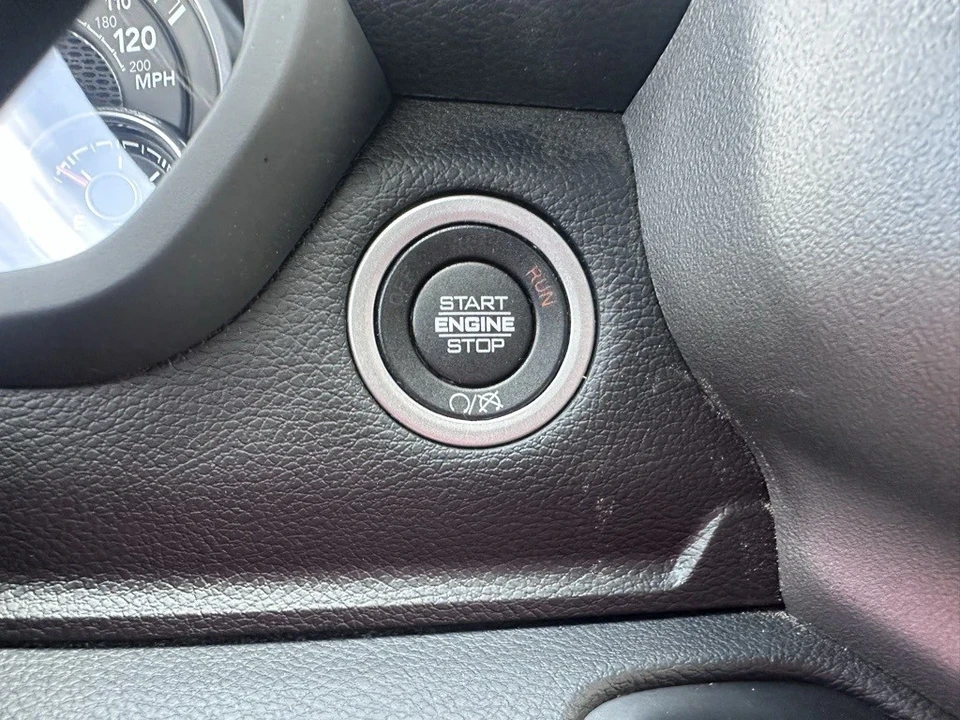 2024 Ram 3500 - Image 9 of 12